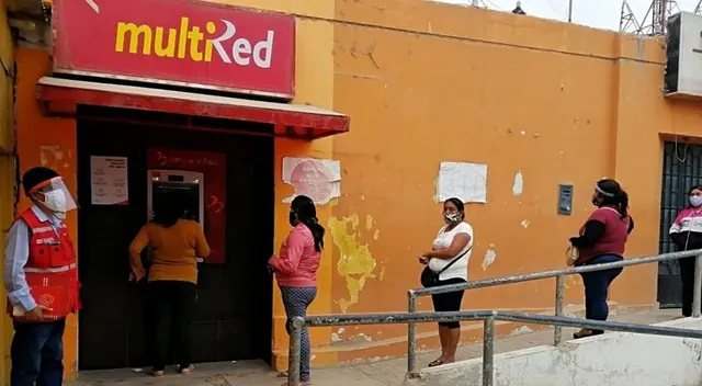 El bono Universal se entrega a los pobladores de pobreza y pobreza extrema que no se les asignó fecha de retiro de S/760 en zonas rurales a nivel nacional. El bono Universal se entrega a los pobladores de pobreza y pobreza extrema que no se les asignó fecha de retiro de S/760 en zonas rurales a nivel nacional.