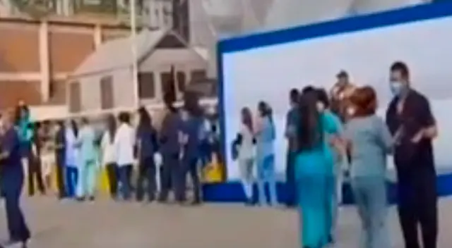 Personal de salud festeja su día en local de Los Olivos.