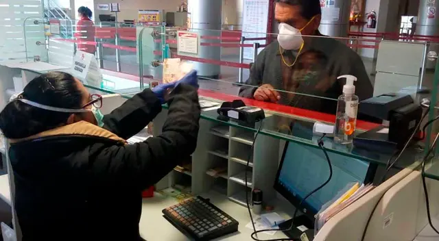 Pensionistas de la ONP, estarían inscritos a bono universal.