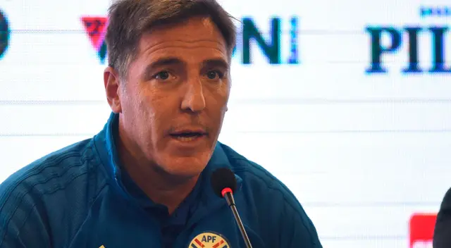 Eduardo Berizzo dice que Perú es complicado de vencer.