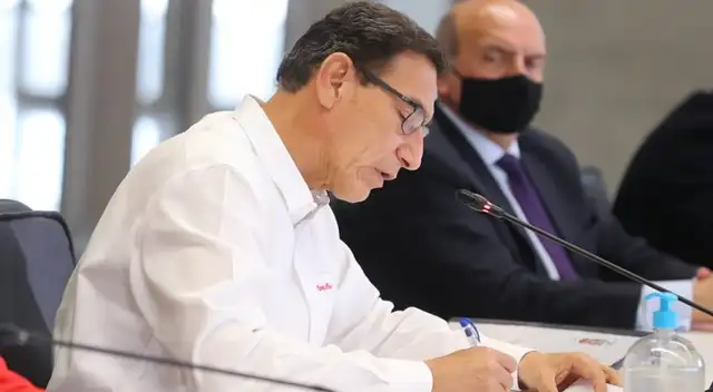 Martín Vizcarra ofreció conferencia de prensa este miércoles 7 de octubre | Foto: @presidenciaperu Martín Vizcarra ofreció conferencia de prensa este miércoles 7 de octubre | Foto: @presidenciaperu