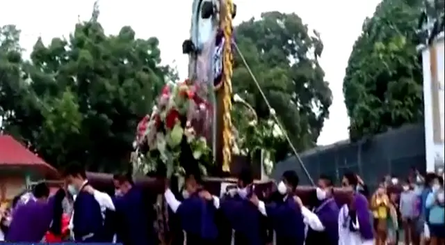 Procesión del Señor de los Milagros en Tarapoto Procesión del Señor de los Milagros en Tarapoto
