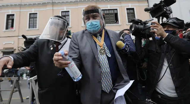 Richard ‘Swing’ salió el libertad la noche del último jueves; sin embargo, la Fiscalía volvió a presentar otro pedido por 9 meses de prisión preventiva en su contra. Richard ‘Swing’ salió el libertad la noche del último jueves; sin embargo, la Fiscalía volvió a presentar otro pedido por 9 meses de prisión preventiva en su contra.