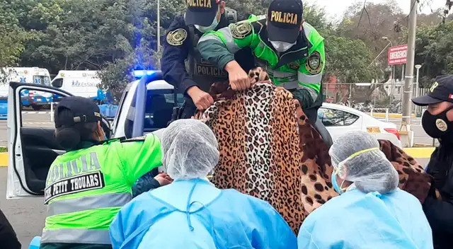 Serenos y PNP auxilian a mujer en labor de parto.
