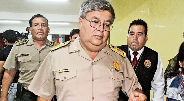 Luego de varias semanas luchando contra el nuevo coronavirus, el general PNP Julio Mercado perdió la vida.