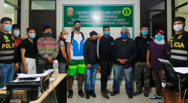 11 sujetos son detenidos por ejercer la prostitución 11 sujetos son detenidos por ejercer la prostitución