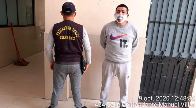 Sujetos fueron sorprendidos infraganti al bajar de los buses. Sujetos fueron sorprendidos infraganti al bajar de los buses.