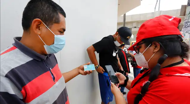 Hoy te enseñamos cómo cobrar el segundo bono Universal desde tu celular o computadora. Recuerda no ir al banco y retirar los 760 soles con el depósito en cuenta.