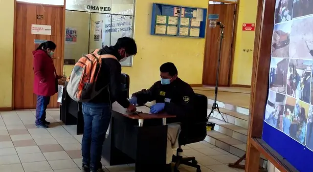 Es gratis. Llama a la línea del Midis y consulta si eres beneficiario del bono Universal si el último dígito de tu DNI es 1. Recuerda tener tu documento a la mano. Es gratis. Llama a la línea del Midis y consulta si eres beneficiario del bono Universal si el último dígito de tu DNI es 1. Recuerda tener tu documento a la mano.