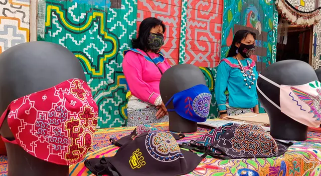 Mascarillas participan en concurso de moda en Madrid. Mascarillas participan en concurso de moda en Madrid.