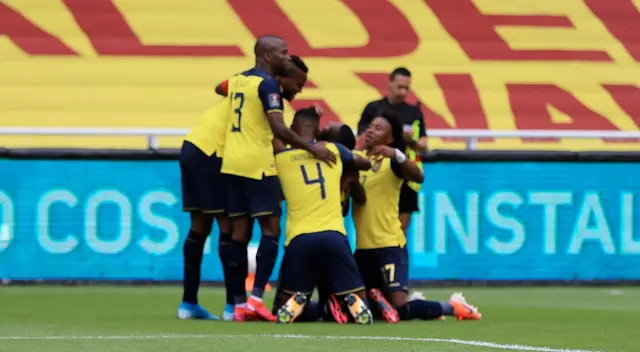 Ecuador vence a Uruguay. Ecuador vence a Uruguay.