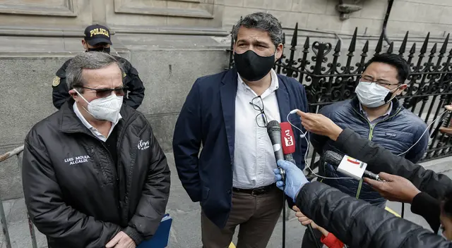 Alcaldes de Miraflores y Barranco se reunieron en la PCM para proponer el cierre de playas durante todo el verano