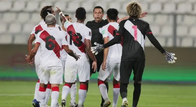 La Federación Peruana de Fútbol pedirá audios de los diálogos del VAR con el árbitro Julio Bascuñán por su inaudito accionar en el Perú vs. Brasil. Te explicamos más detalles del polémico encuentro en el Estadio Nacional.