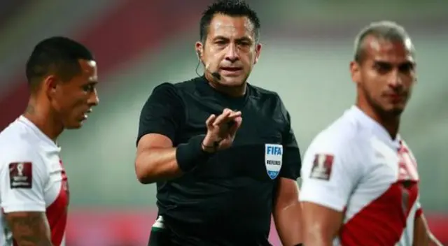 Hinchas de la Bicolor hicieron un pedido a Conmebol para que el árbitro del Perú vs. Brasil, Julio Bascuñán, pierda la categoría FIFA para arbitrar internacionalmente.
