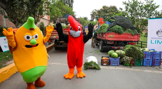 Comerciantes de este importante centro de abastos entregaron varios kilos de frutas, hortalizas y verduras. Comerciantes de este importante centro de abastos entregaron varios kilos de frutas, hortalizas y verduras.