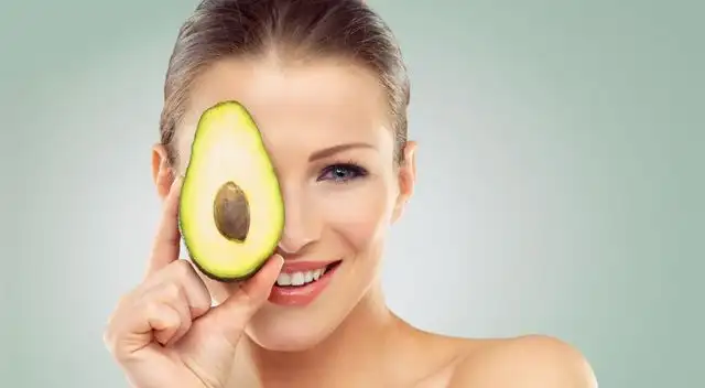 Trucos para atenuar las odiadas marcas del acné.