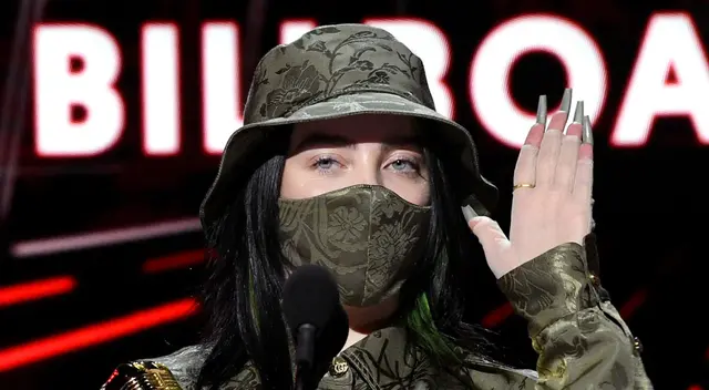Billie Eilish se coronó como Mejor Artista Femenina en los Premios Billboard 2020, y durante su mensaje de aceptación llamó a la prevención en la pandemia.
