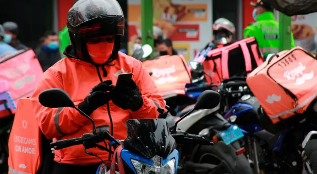 Usuarios en las redes sociales mostraron su malestar por cobros extras sin aviso alguno y aseguran que no atienden sus denuncias pese a pasar varios meses.