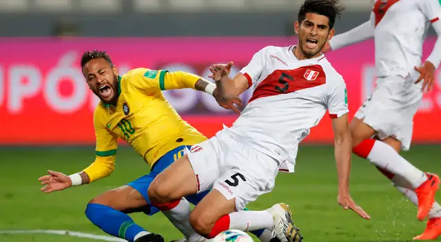 Carlos Zambrano fue expulsado por una presunta agresión a Richarlison al minuto 86.