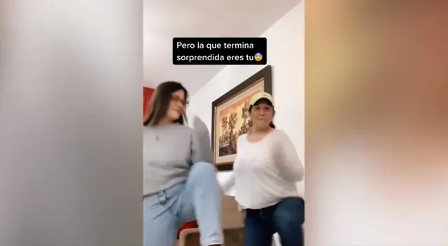 Una madre deja en shock a su hija al mostrarle sus mejores pasos en coregorafía para TikTok. Los internautas no paran de reaccionar ante increíble baile de madre e hija. Una madre deja en shock a su hija al mostrarle sus mejores pasos en coregorafía para TikTok. Los internautas no paran de reaccionar ante increíble baile de madre e hija.