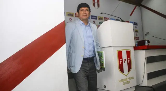 Álvaro Barco dice que es iluso pensar que titular de la FPF hablará con la Conmebol sobre Julio Bascuñán.