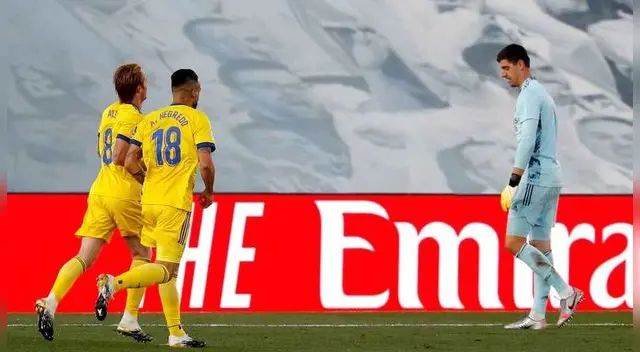 La cara desazon del portero del Real Madrid, Courtois lo dice todo.