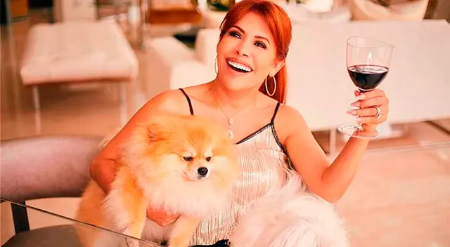 Magaly Medina se divierte con los mensajes de sus críticos. Magaly Medina se divierte con los mensajes de sus críticos.