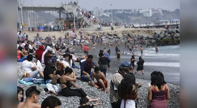 Presidente Martín Vizcarra anunció las medidas y acciones que tomarán en las playas.