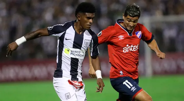 Alianza Lima visita el Gran Parque Central de Montevideo.