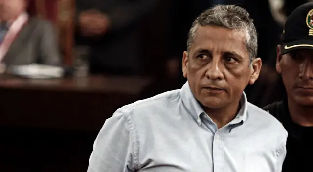 Abogado de Antauro Humala Tasso es acusado de acosar a menores de edad. Abogado de Antauro Humala Tasso es acusado de acosar a menores de edad.