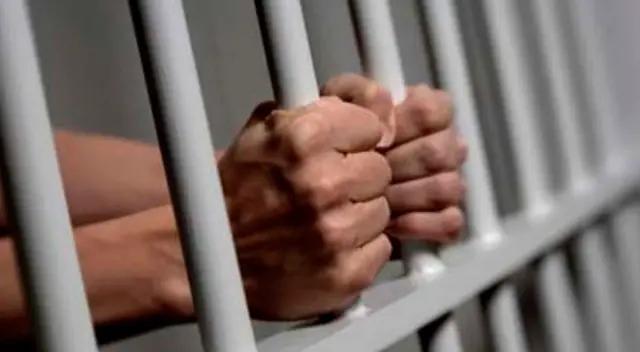 Hombre es captado infraganti con una menor de edad en Lambayeque tras haberla llevado a su casa para abusar sexualmente de ella, pero la Policía se encargó de detenerlo.