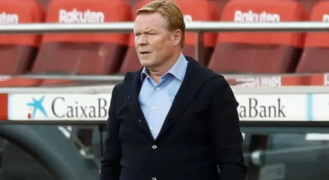 Ronald Koeman no toleró que cobren penal contra el Barcelona. Ronald Koeman no toleró que cobren penal contra el Barcelona.