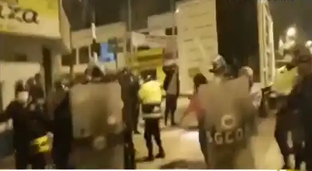 Fiscalizadores y vecinos se enfrentaron en horas de la madrugada. Fiscalizadores y vecinos se enfrentaron en horas de la madrugada.