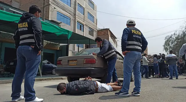 Dos sujetos se hacían pasar por colectiveros para secuestrar a sus víctimas y robarles dinero. Dos sujetos se hacían pasar por colectiveros para secuestrar a sus víctimas y robarles dinero.