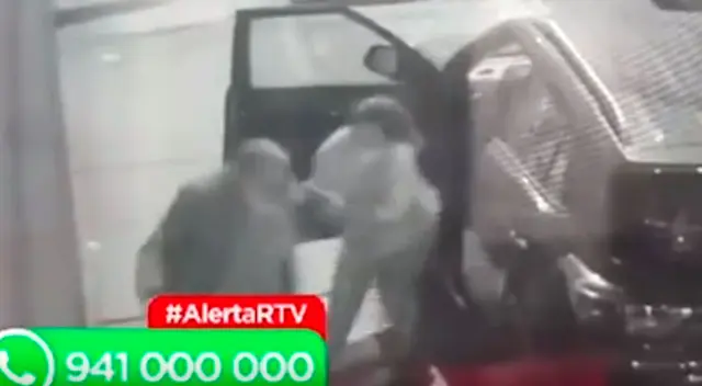 Una mujer junto a su amiga sufrieron el robo de vehículo en Ate por cuatro sujetos que a mano armada y de forma agresiva le quitaron su camioneta. Una mujer junto a su amiga sufrieron el robo de vehículo en Ate por cuatro sujetos que a mano armada y de forma agresiva le quitaron su camioneta.