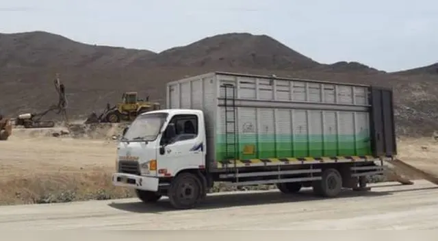 Camión es robado en pleno toque de queda en Ate Vitarte Camión es robado en pleno toque de queda en Ate Vitarte