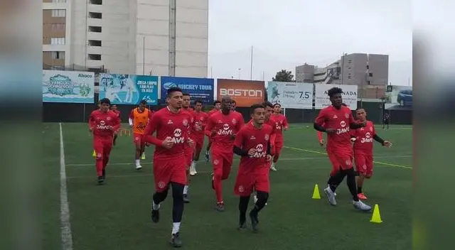 Juan Aurich trabaja fuerte en la Videna.