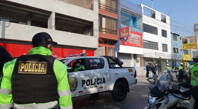 La Policía detuvo a los delincuentes que intentaban robar un local comercial en San Juan de Lurigancho. La Policía detuvo a los delincuentes que intentaban robar un local comercial en San Juan de Lurigancho.