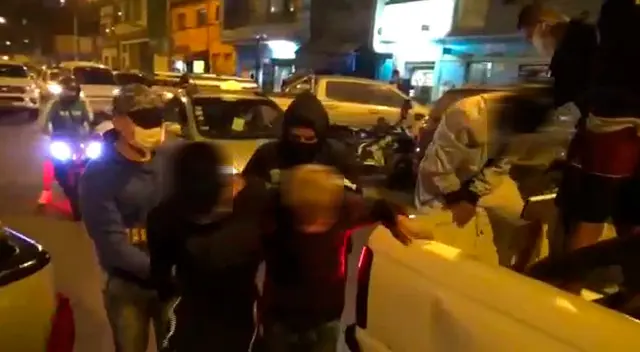 Ellos formarían una banda de cogoteros. Ellos formarían una banda de cogoteros.