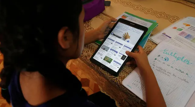 El mandatario aseguró que en los próximos meses tienen como meta la entrega de más de 1 millón de tablets a fin de tener 'una brecha digital mucho más cerrada de la que tenemos' en el 2021.