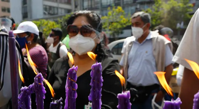 Fieles en pandemia. Fieles en pandemia.