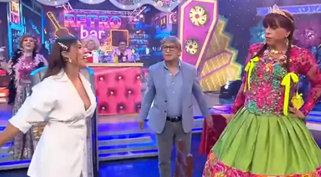 Yahaira Plasencia sufre caída mientras cantaba en el Reventonazo de la Chola