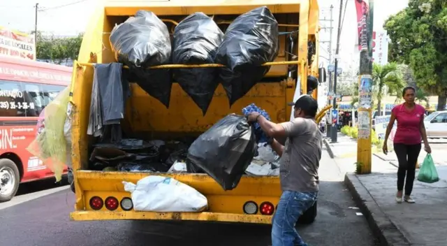 El presunto acosador fue traslado a un hospital de la zona.