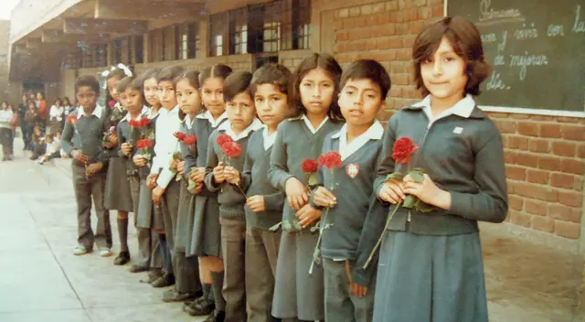 El pasado 15 de octubre, la Universidad Católica Sedes Sapientiae y su fondo editorial publicaron el libro “Historia de los colegios Fe y Alegría en Lima Norte”.