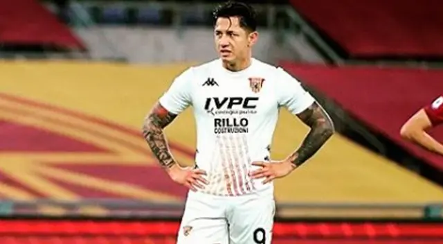 Gianluca Lapadula se perfila a ser el 9 de Perú. Gianluca Lapadula se perfila a ser el 9 de Perú.