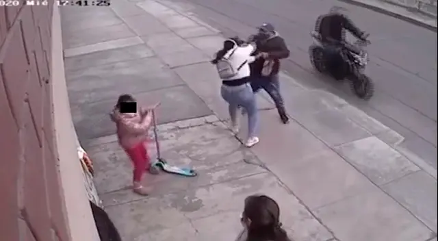 La policía señaló que "Gordo" fue el que habría asaltado a la mujer. La policía señaló que "Gordo" fue el que habría asaltado a la mujer.