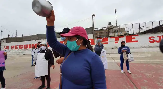Protestas por incumplimiento de presupuestos en comedores populares. Protestas por incumplimiento de presupuestos en comedores populares.