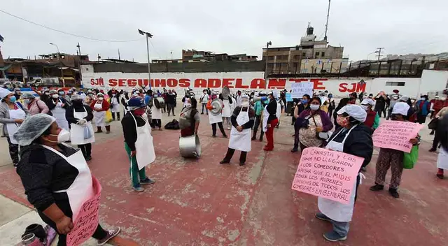 Protestas por incumplimiento de presupuestos en comedores populares. Protestas por incumplimiento de presupuestos en comedores populares.