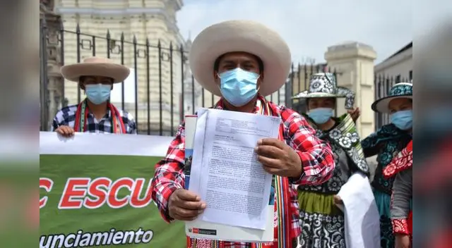 Rolando Solis, alcalde electo de Chumbivilcas, pide a TC solucionar su caso Rolando Solis, alcalde electo de Chumbivilcas, pide a TC solucionar su caso