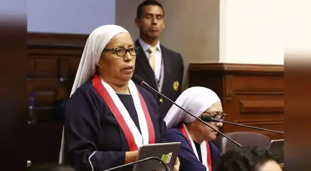 Corte Suprema advierte de una distorsión en los precios de venta de energía en tres compañías suministradoras de luz.